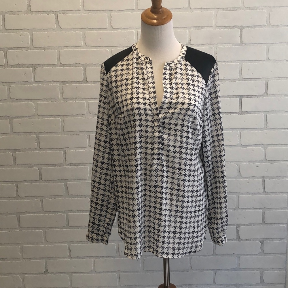 Houndstooth long sleeve blouse